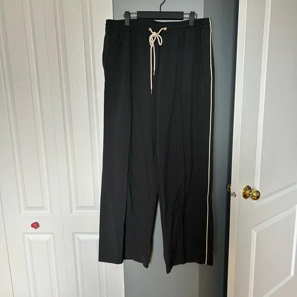 Gray Striped Drawstring Pants - Picture 4 of 4